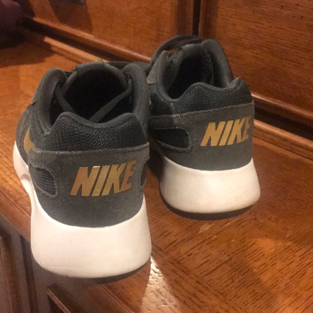 Nike’s!! - Picture 3 of 3